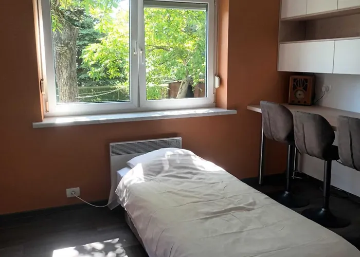 بيت للعطل The *